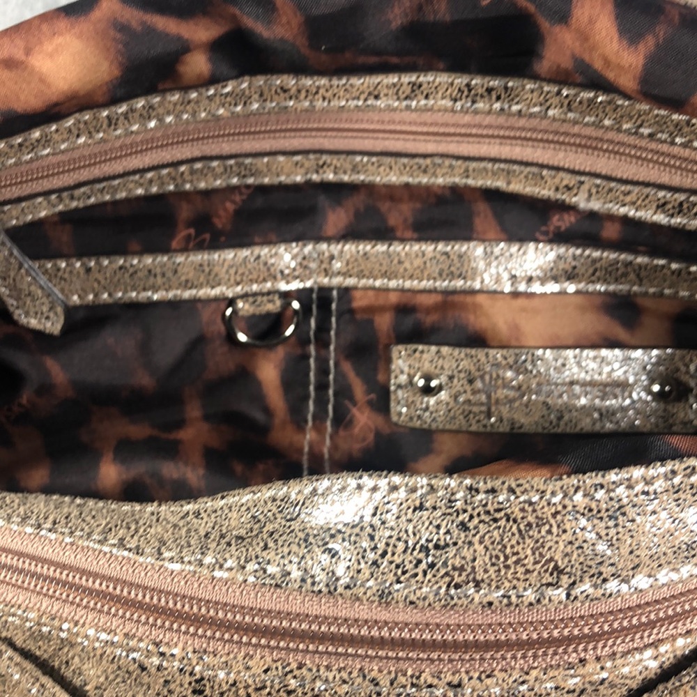 *NWOT* B. Makowsky Copper Glitter Shoulder Bag - Picture 3 of 9